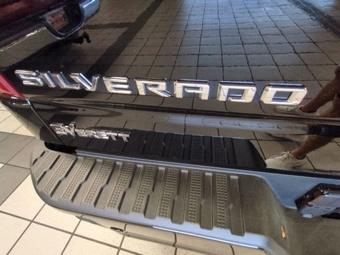 Used 2025 Chevrolet Silverado 1500 RST image 32