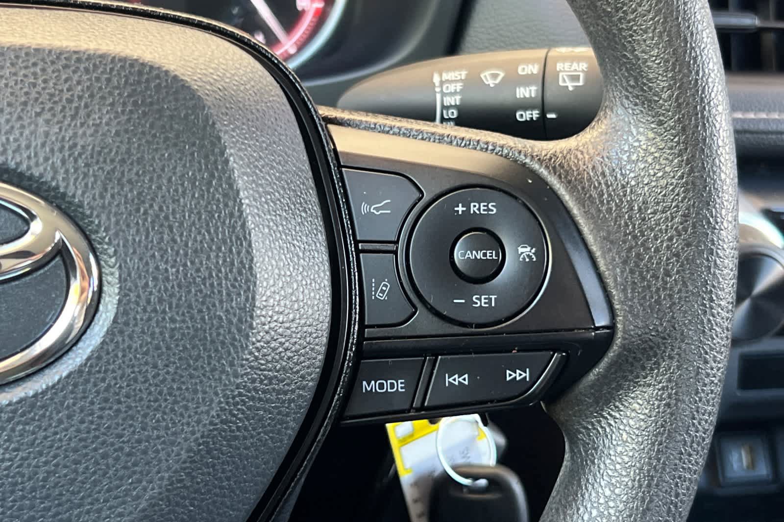Certified 2025 Toyota RAV4 LE AWD/4WD image 26