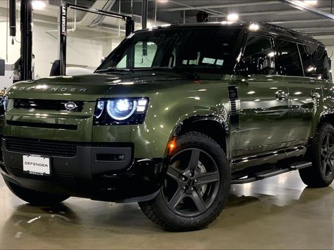 Used 2026 Land Rover Defender 110 X-Dynamic SE AWD/4WD image 1