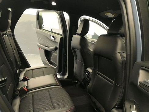 New 2026 Ford Escape ST-Line w/ Tech Pack #1 image 17