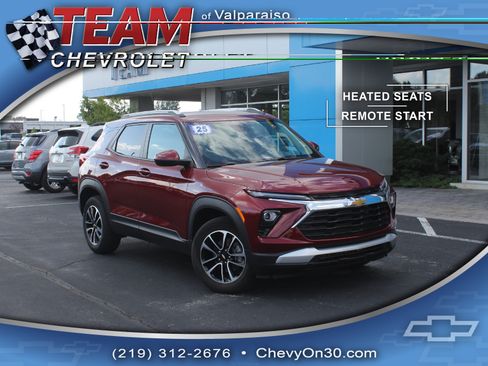 Certified 2025 Chevrolet TrailBlazer LT w/ LT Cold Weather Package AWD/4WD image 1