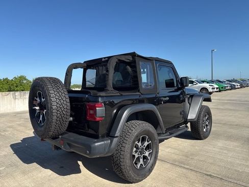 Used 2018 Jeep Wrangler Rubicon AWD/4WD image 3