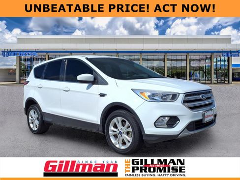 Used 2017 Ford Escape SE FWD image 1