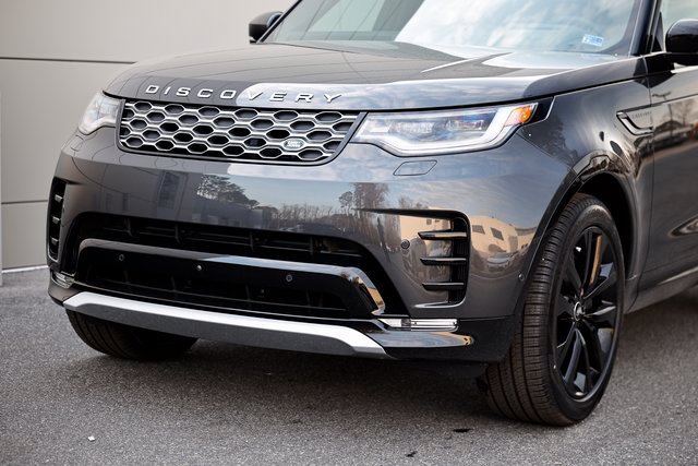 New 2026 Land Rover Discovery Limited Edition AWD/4WD image 2