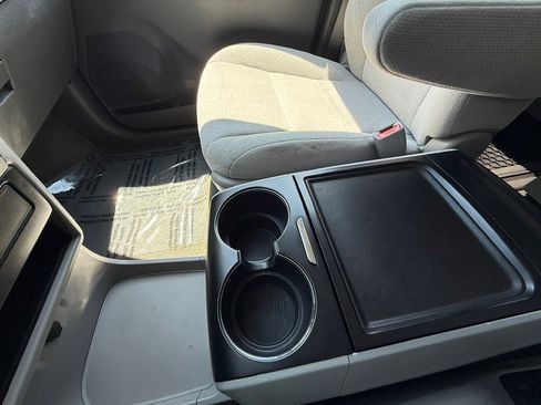 Used 2015 Toyota Sienna LE FWD image 30