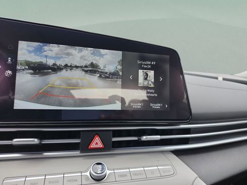 New 2026 Hyundai Elantra Limited FWD image 28