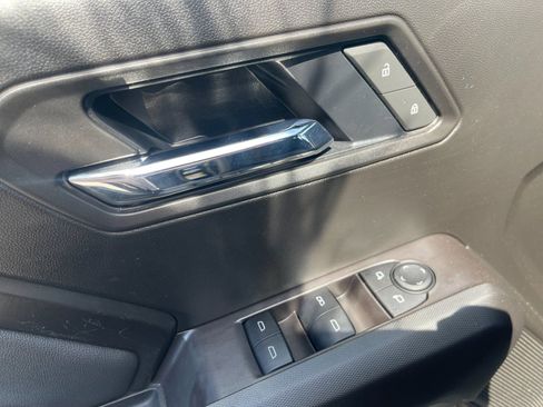 Used 2025 GMC Canyon Elevation image 13