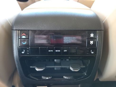 Used 2022 Jeep Grand Cherokee L Limited w/ Luxury Tech Group II AWD/4WD image 24