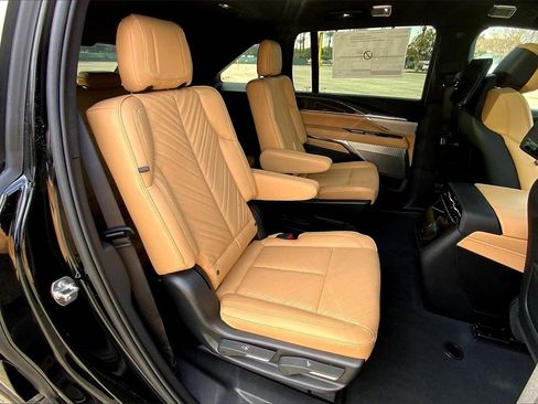 New 2025 Cadillac Escalade IQ Luxury 2 image 31