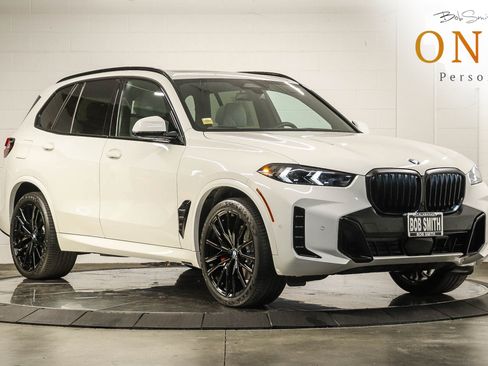 Used 2026 BMW X5 sDrive40i w/ M Sport Package RWD image 1