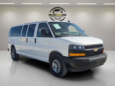 Used 2023 Chevrolet Express 3500 LS image 1
