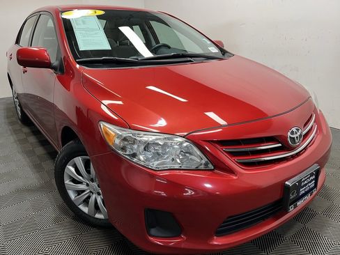 Used 2013 Toyota Corolla LE image 1