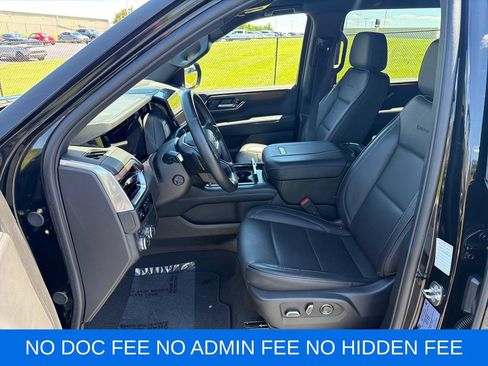 Used 2025 GMC Yukon XL Denali AWD/4WD image 11