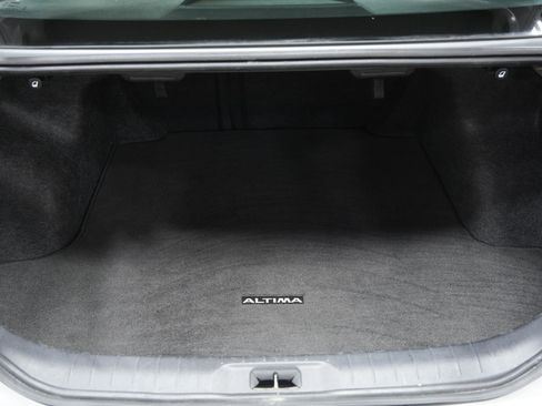 Used 2024 Nissan Altima 2.5 SV image 14