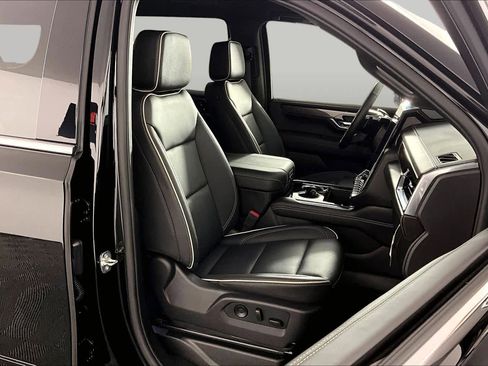 Used 2026 GMC Yukon XL Elevation RWD image 10