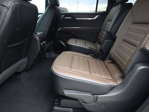 New 2026 GMC Acadia Denali Ultimate AWD/4WD image 19