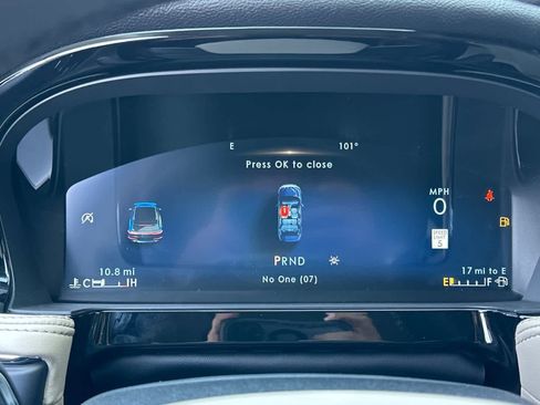 Used 2025 Lincoln Corsair FWD image 26