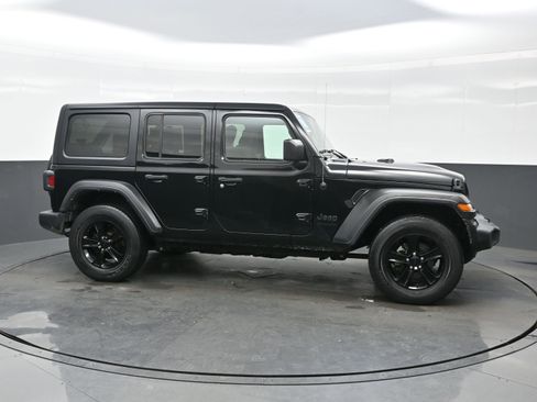 Used 2022 Jeep Wrangler Unlimited Sport image 7