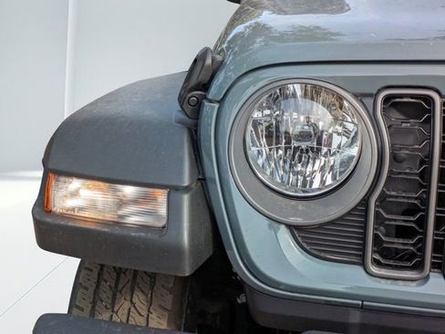 New 2026 Jeep Gladiator Sport image 8