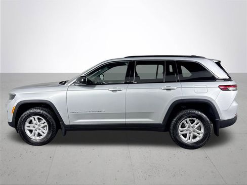 New 2025 Jeep Grand Cherokee Laredo w/ MOPAR Finishing Package image 9