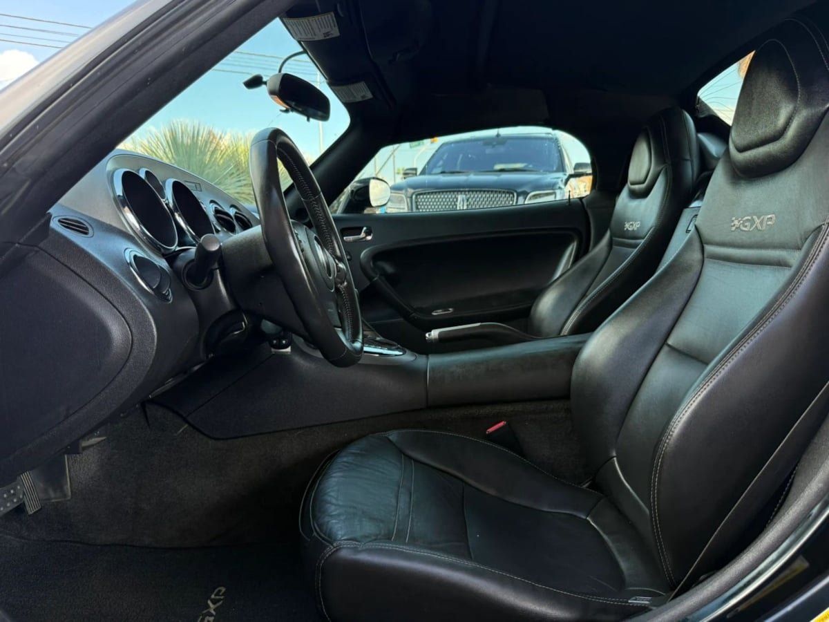 Used 2007 Pontiac Solstice GXP w/ Premium Package RWD image 40