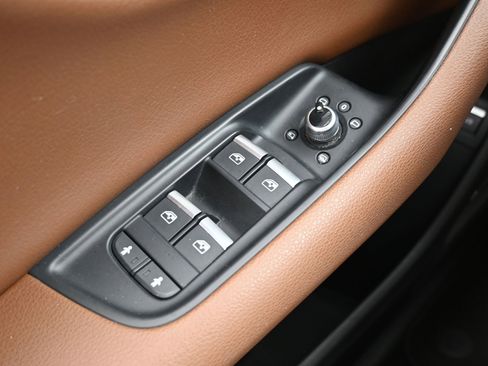 Used 2018 Audi Q7 2.0T Premium Plus w/ Premium Plus Package image 23