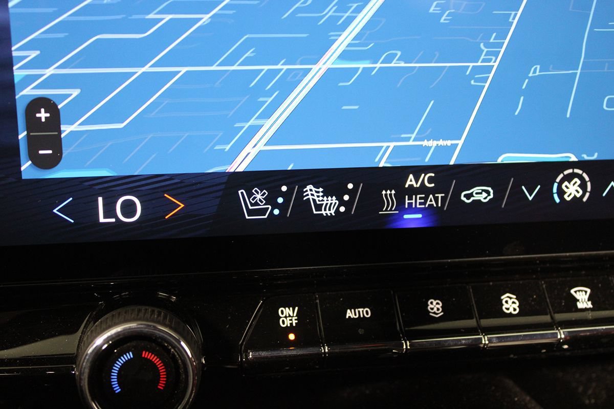 Used 2024 Chevrolet Blazer EV RS AWD/4WD image 18
