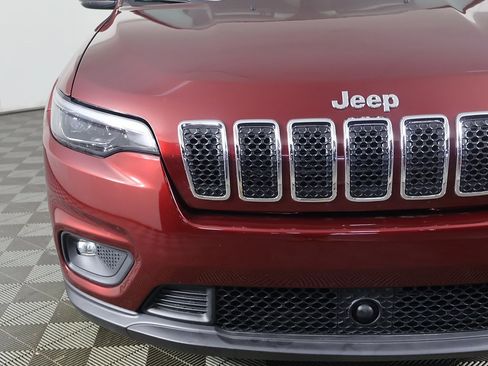 Used 2021 Jeep Cherokee Latitude Lux w/ Mopar Interior Package image 11