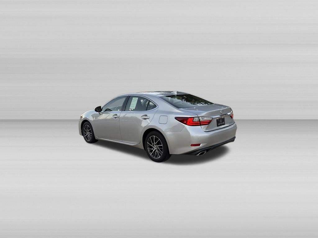Used 2016 Lexus ES 350 w/ Premium Package w/Wood Trim FWD image 8