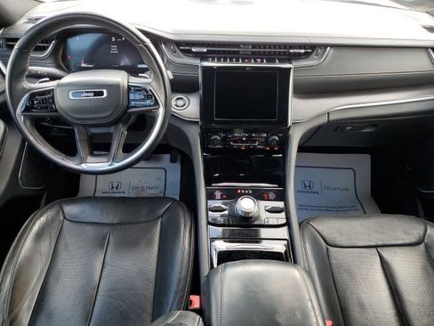Used 2022 Jeep Grand Cherokee Overland AWD/4WD image 11