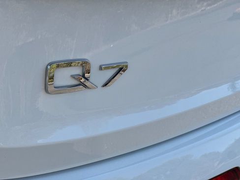 Used 2023 Audi Q7 3.0T Premium AWD/4WD image 38