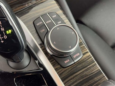 Used 2022 BMW 530i xDrive 530i xDrive w/ Convenience Package image 30