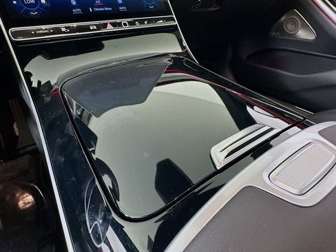 New 2025 Mercedes-Benz S 580 4MATIC Sedan image 5