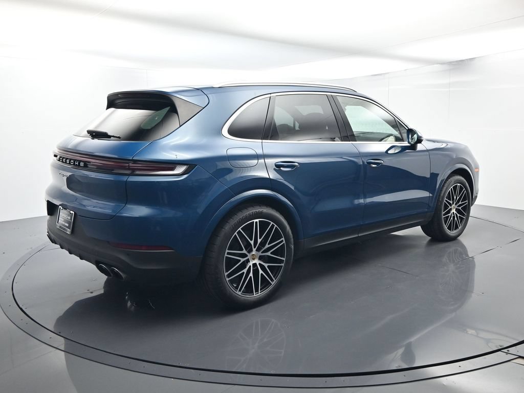 Certified 2024 Porsche Cayenne AWD/4WD image 15