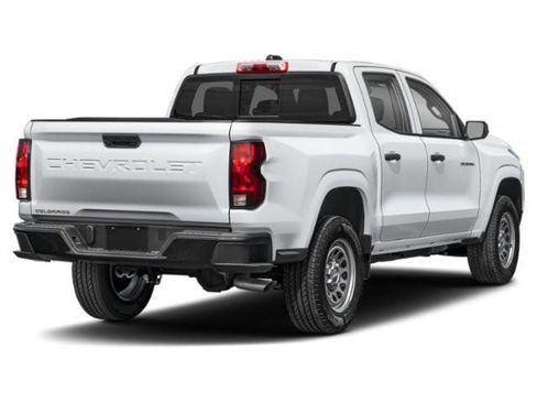 Used 2025 Chevrolet Colorado Trail Boss image 2