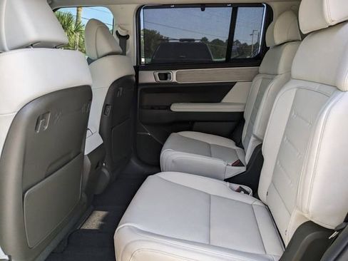 Used 2025 Hyundai Santa Fe Calligraphy FWD image 18