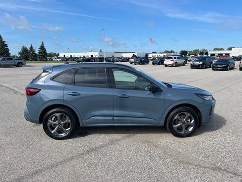 Used 2024 Ford Escape ST-Line w/ Tech Pack #1 AWD/4WD image 4