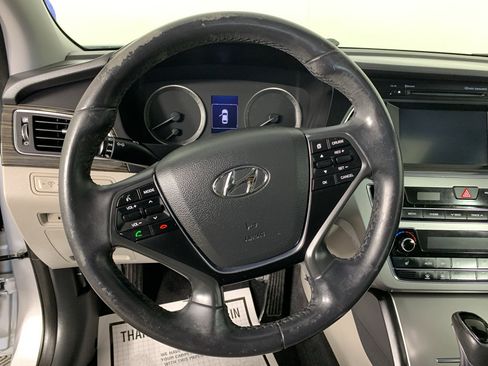 Used 2016 Hyundai Sonata Limited image 22