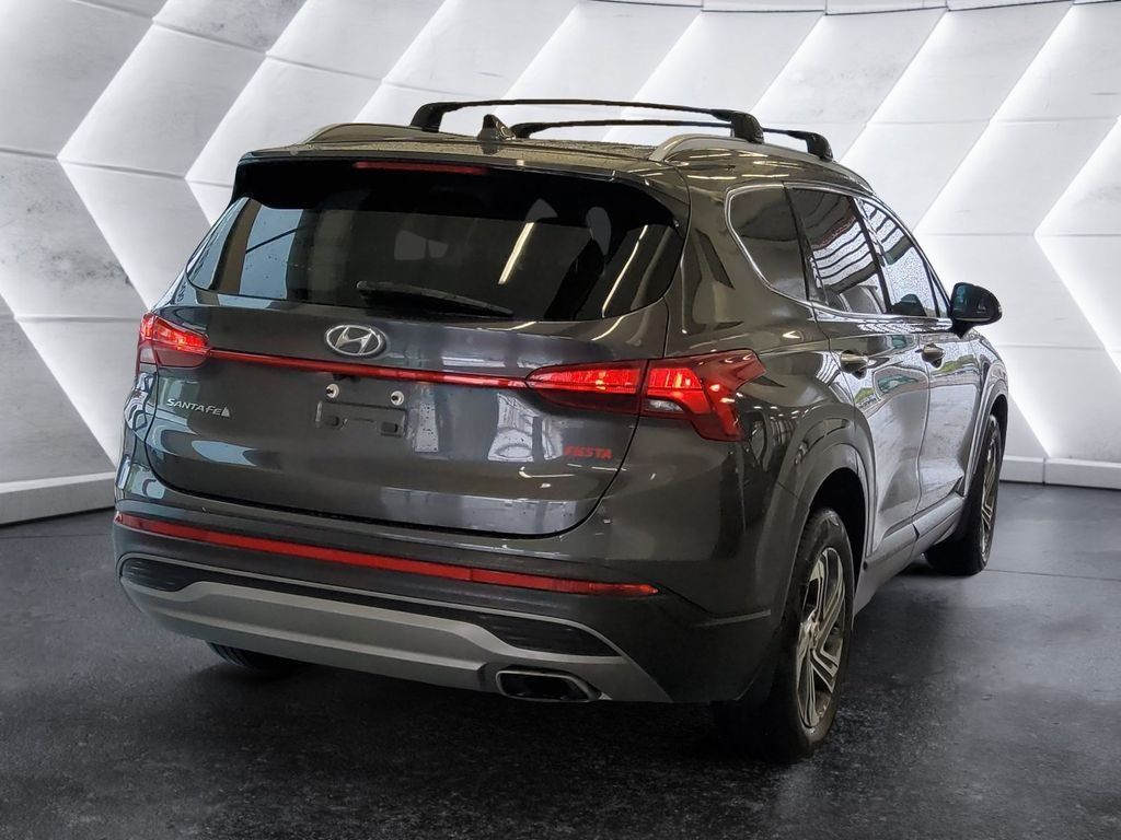 Used 2023 Hyundai Santa Fe SEL FWD image 4