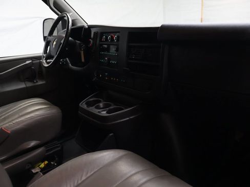 Used 2020 Chevrolet Express 3500 w/ Driver Convenience Package image 11