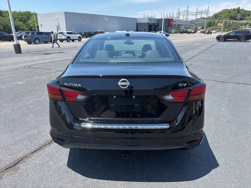 Used 2023 Nissan Altima 2.5 SV FWD image 6
