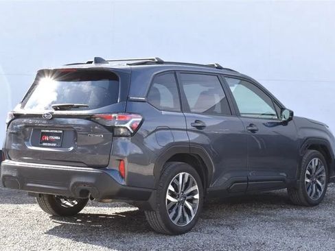 Used 2025 Subaru Forester Touring w/ Popular Package - Touring AWD/4WD image 5