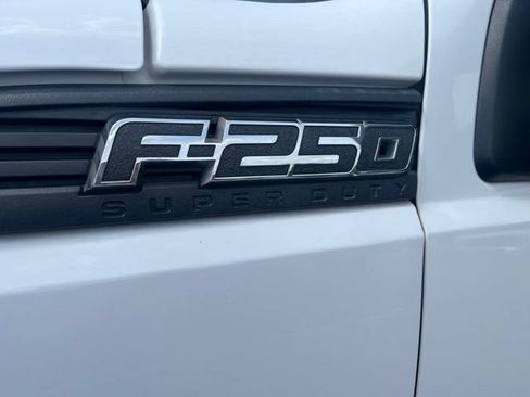 Used 2016 Ford F250 XL AWD/4WD image 5
