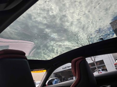 Used 2022 Audi e-tron GT Prestige image 22