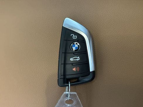 Used 2025 BMW 330i Sedan RWD image 27