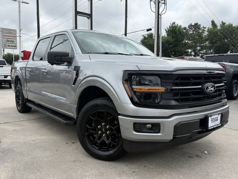 Used 2024 Ford F150 XLT w/ XLT Black Appearance Package RWD image 2