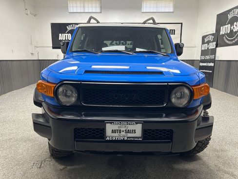 Used 2007 Toyota FJ Cruiser 4WD image 2