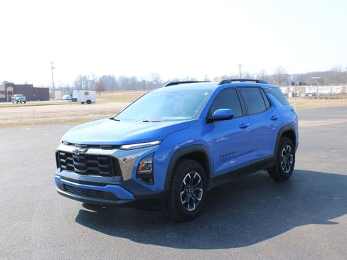 Used 2025 Chevrolet Equinox ACTIV w/ Safety and Technology Package image 4