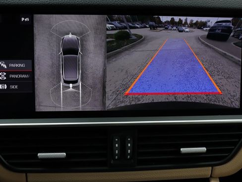 Used 2020 Porsche Cayenne image 24