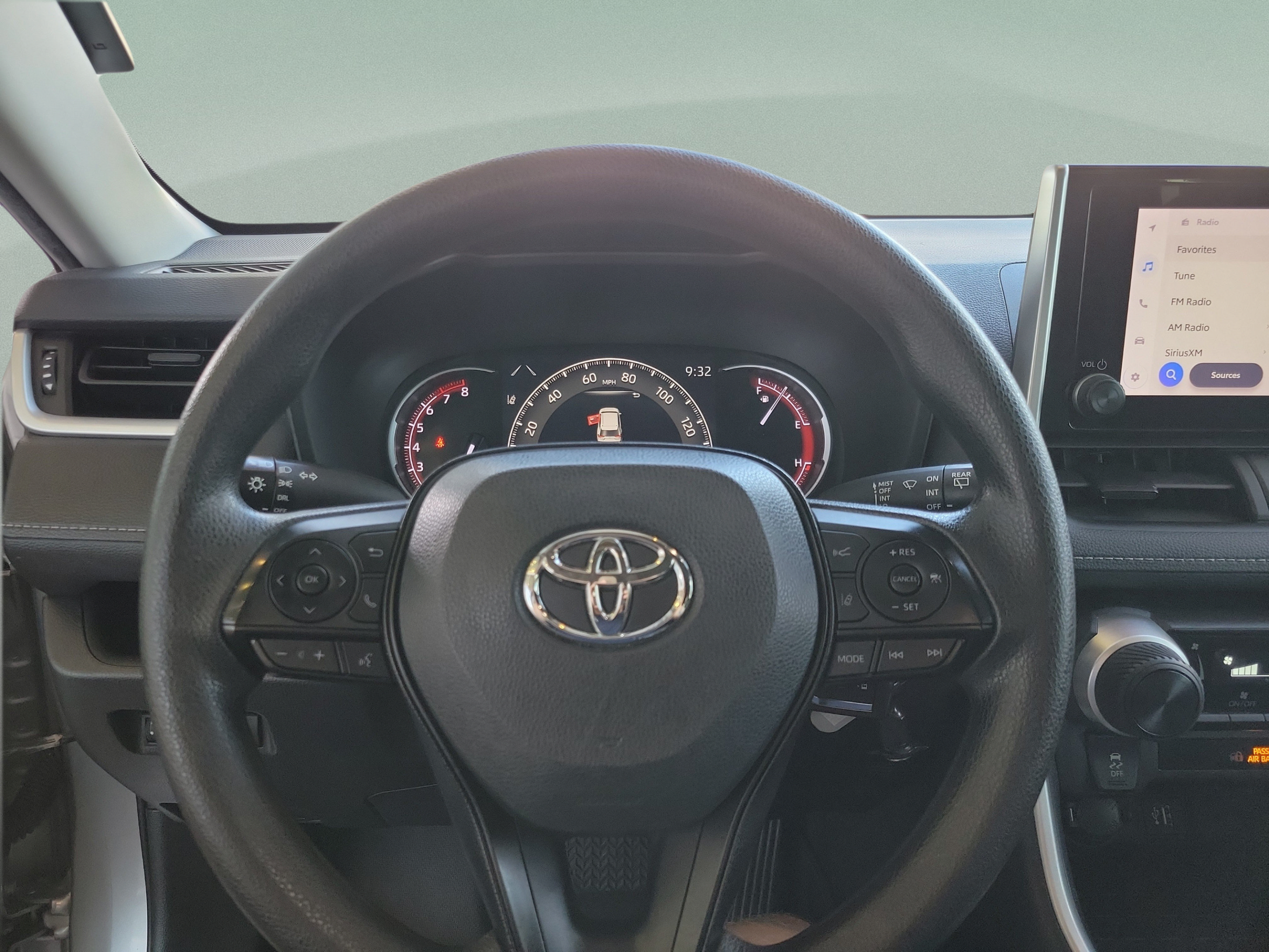 Used 2023 Toyota RAV4 LE FWD image 13